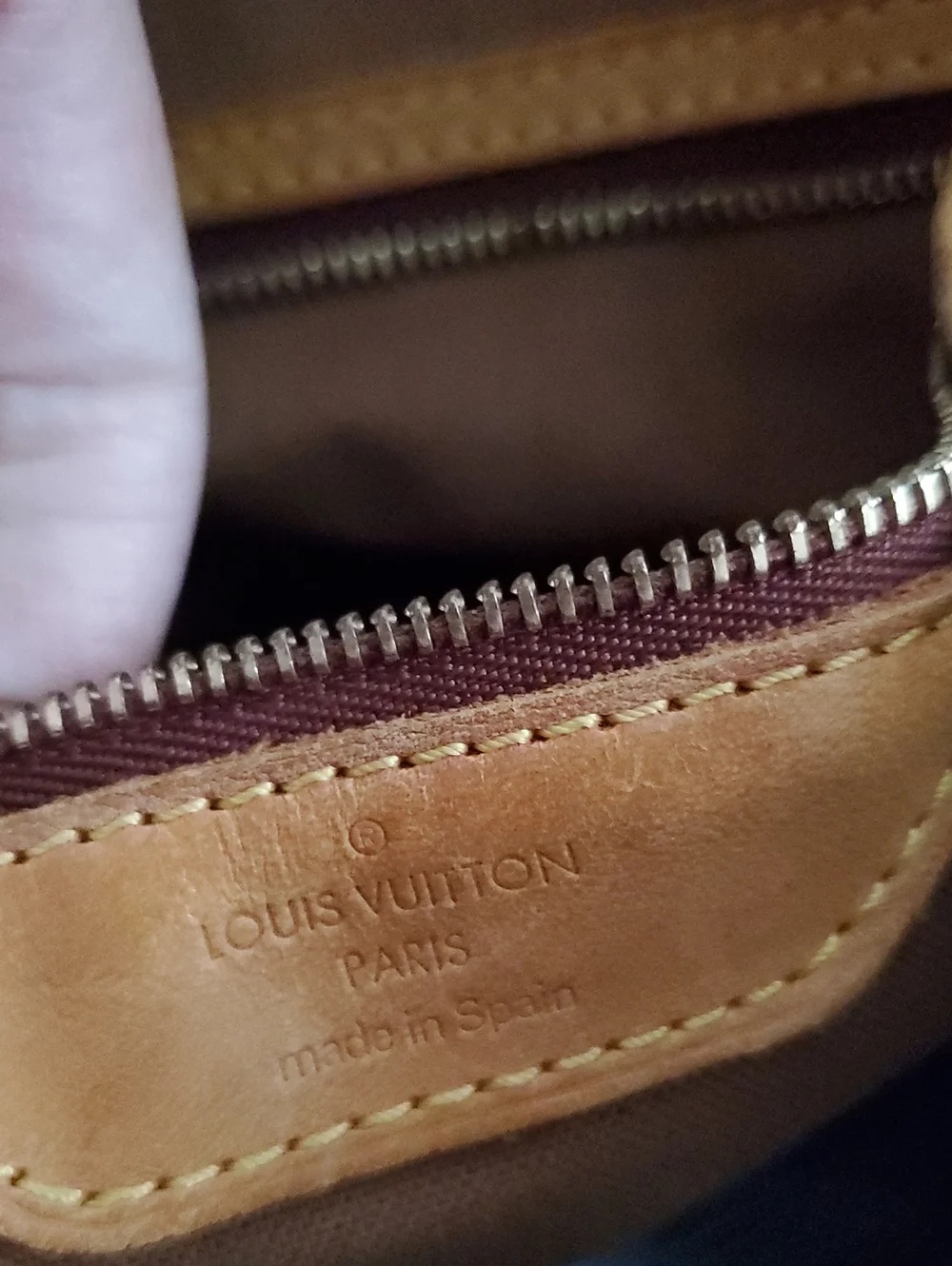 Louis Vuitton Batignolles Horizontal Monogram and Leather Shoulder Bag